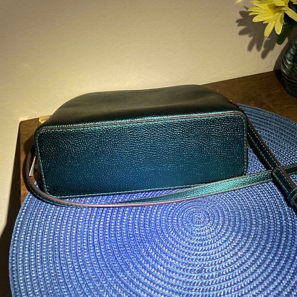 ** SOLD! ** Michael Kors LEATHER Crossbody Dome Bag in DEEP TEAL - NWT!! - Picture 3 of 4